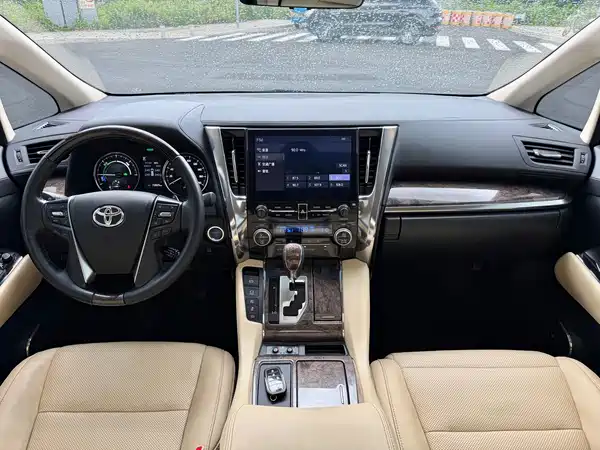 Toyota Vellfire 2022