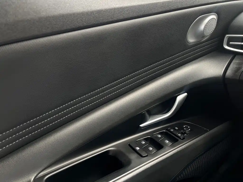 Hyundai Elantra 2021 — фото 10