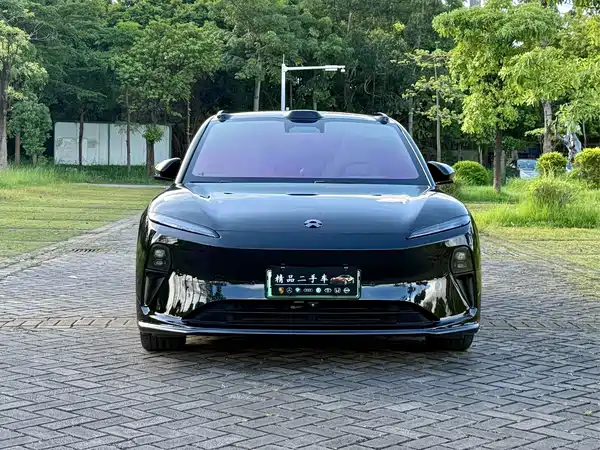 NIO ET5T 2024