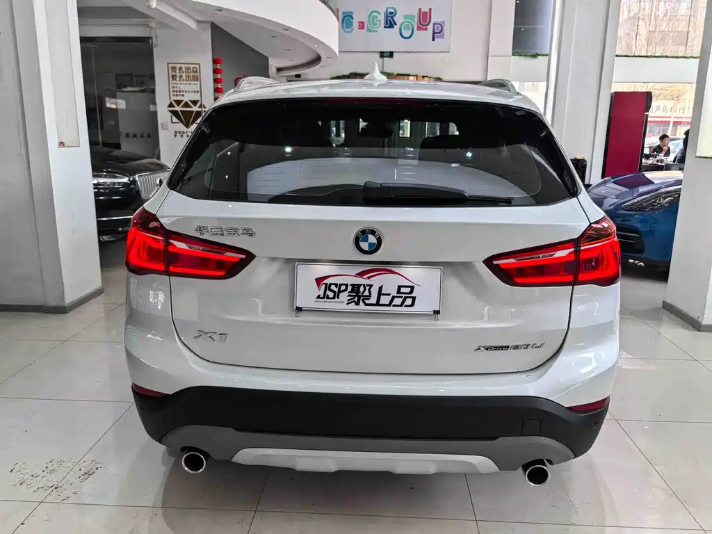 BMW X1 2018 — фото 8