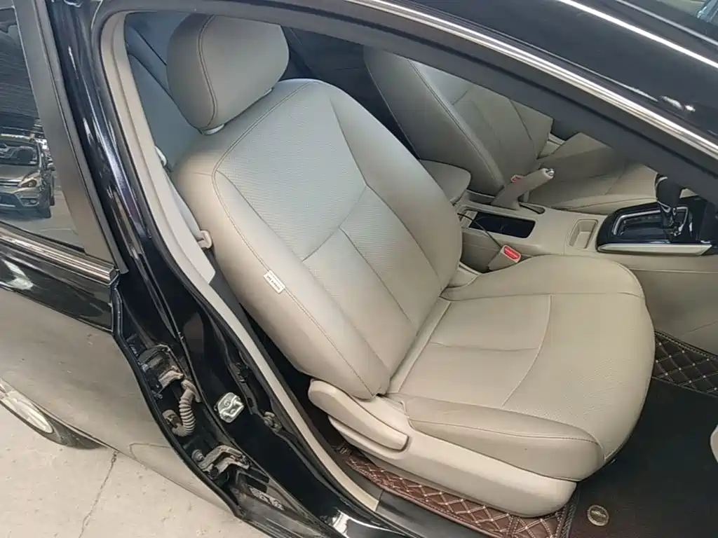 Nissan Sylphy 2017 — фото 25