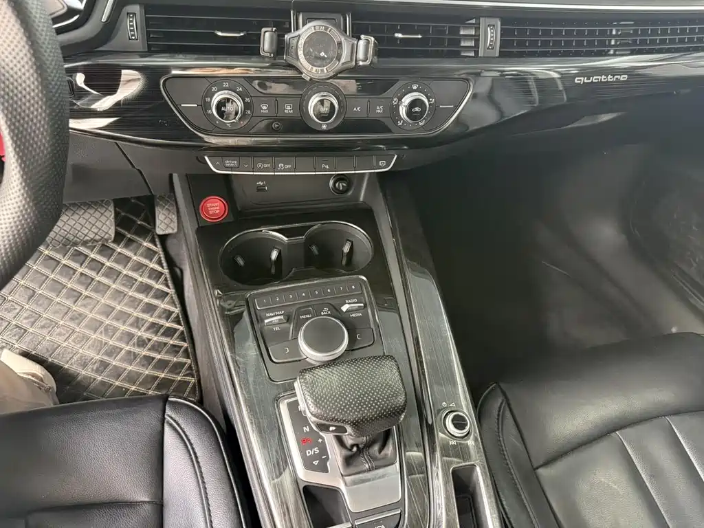 Audi A4L 2018 — фото 14