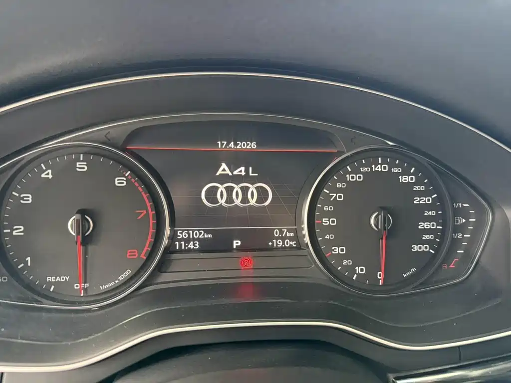 Audi A4L 2018 — фото 11
