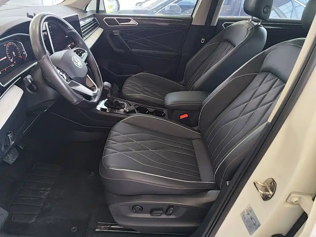 Volkswagen Tiguan L 2023 — фото 15