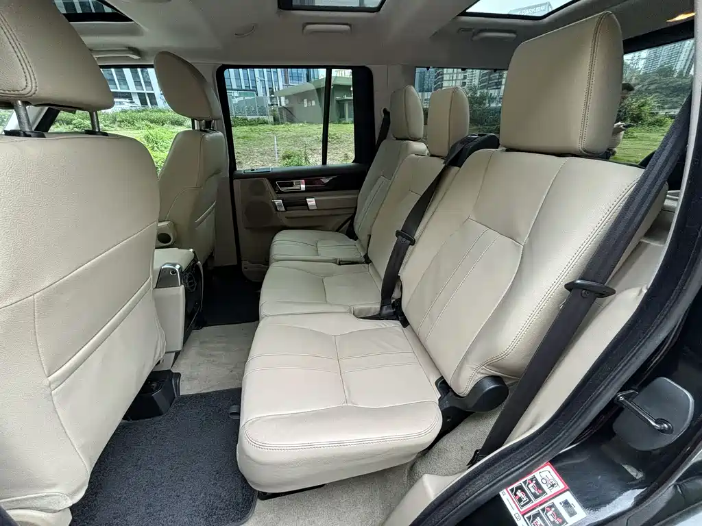 Land Rover Discovery 2013 — фото 14
