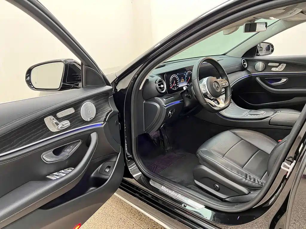 Mercedes-Benz E-Class 2020 — фото 8