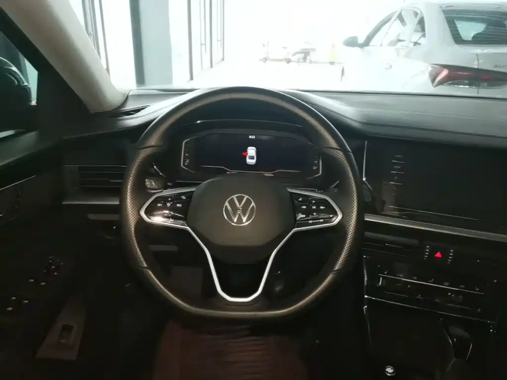 Volkswagen Passat 2023 — фото 11