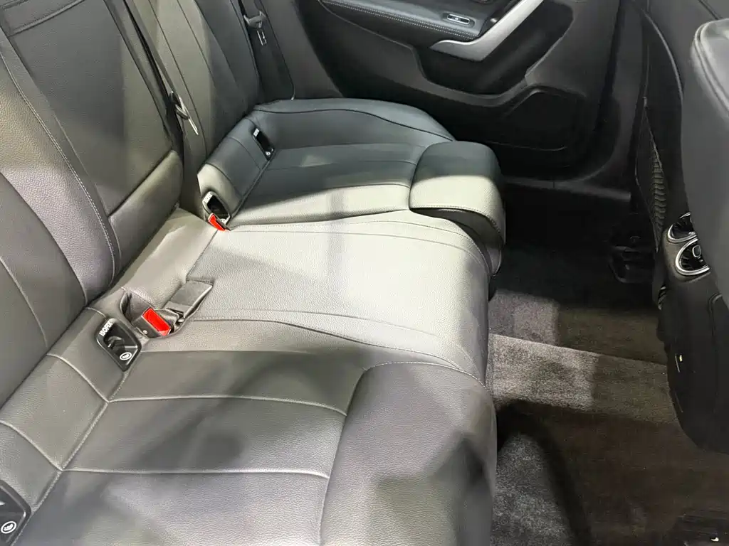 Mercedes-Benz A-Class 2023 — фото 12