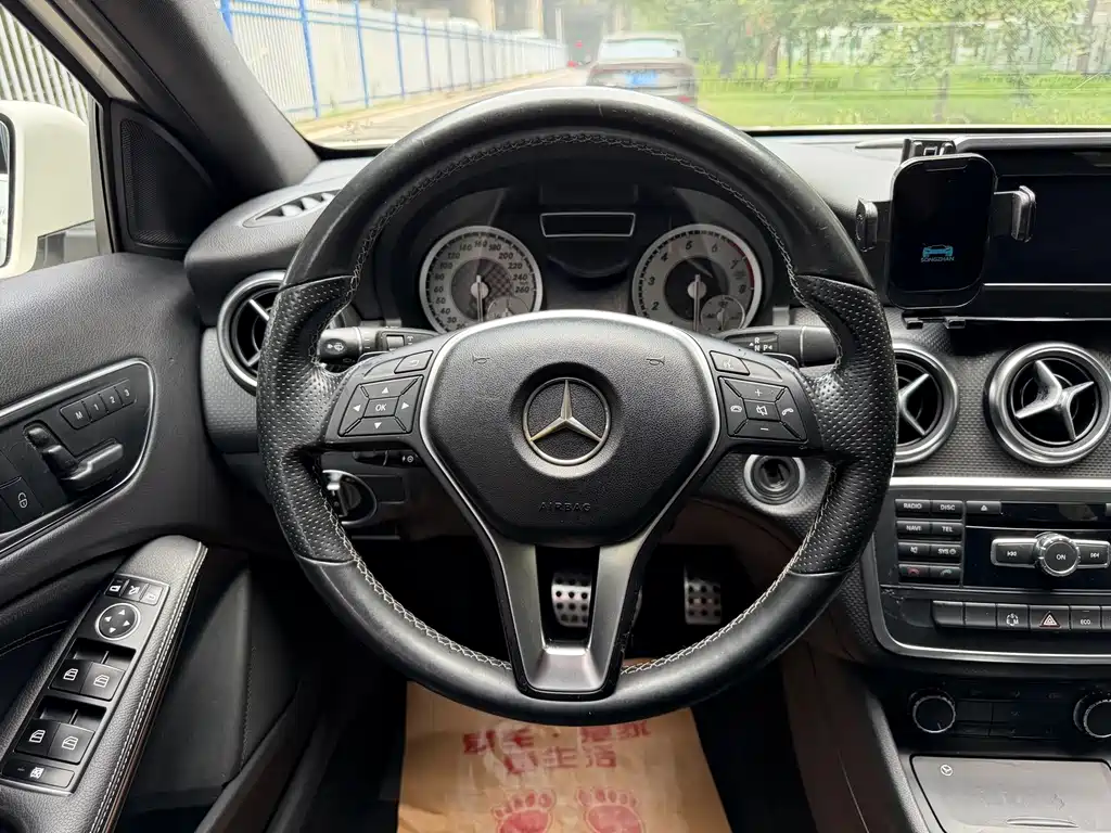 Mercedes-Benz A-Class 2015 — фото 6