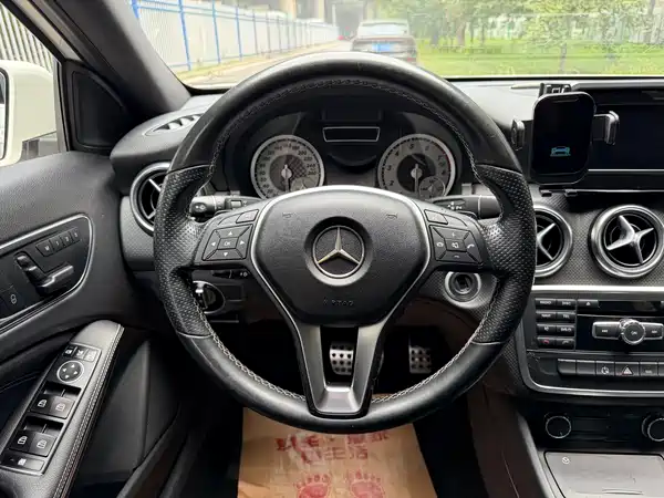 Mercedes-Benz A-Class 2015