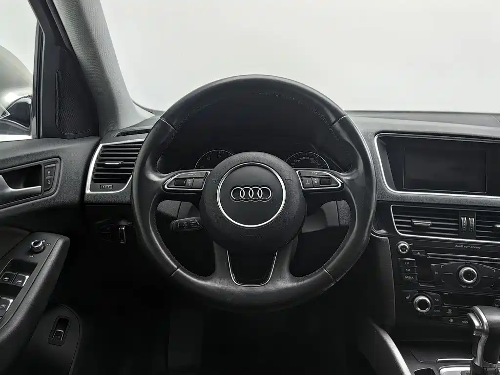 Audi Q5 2016 — фото 11