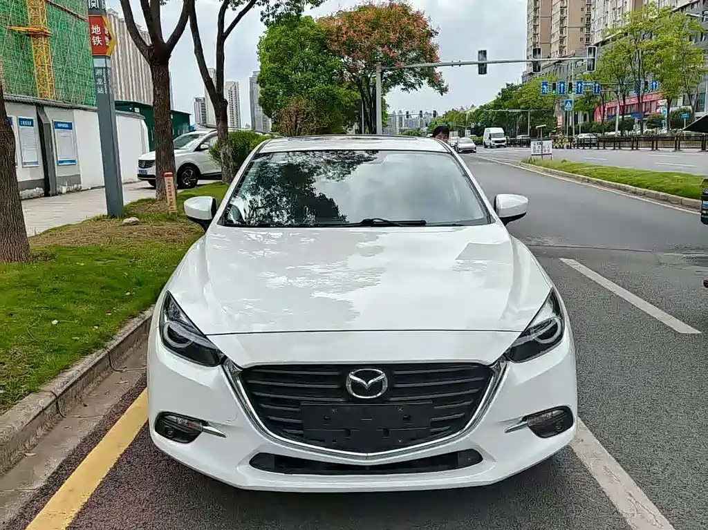 Mazda 3 Axela 2018 — фото 3