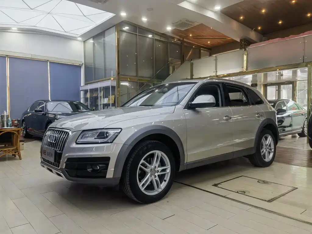 Audi Q5 2018 — фото 1