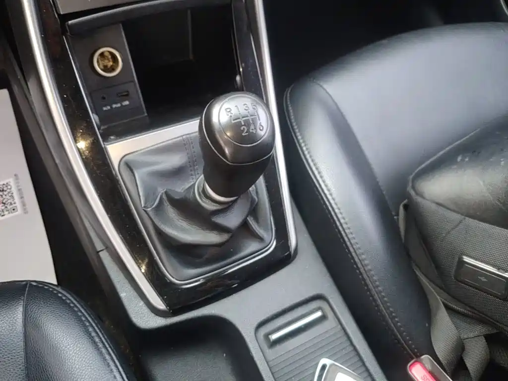 Hyundai Elantra Langdong 2016 — фото 14