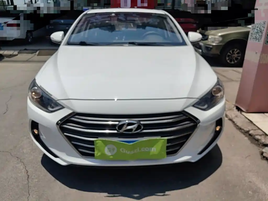 Hyundai Elantra 2017 — фото 3