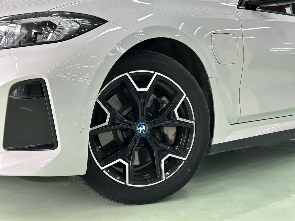 BMW i3 2023