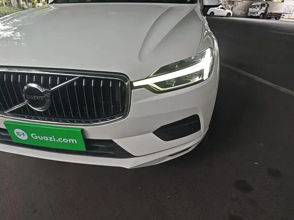 Volvo XC60 2019 — фото 24