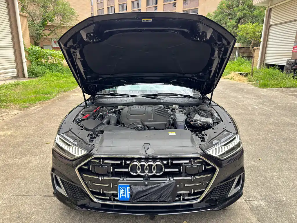 Audi A7L 2025 — фото 20