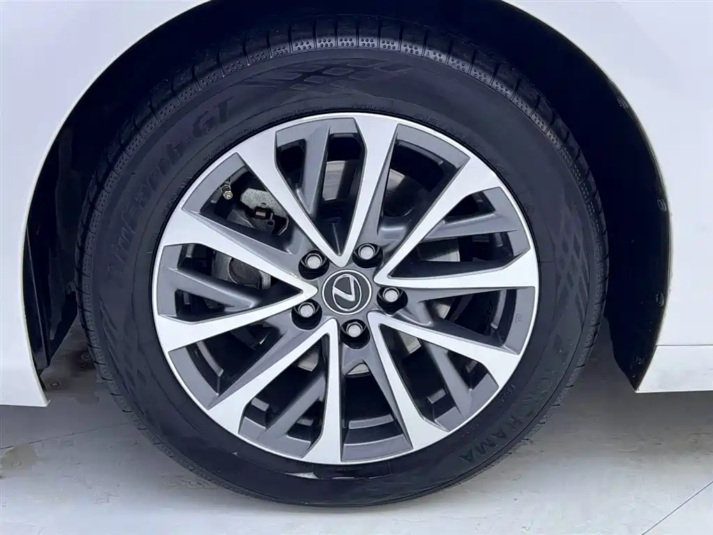 Lexus ES 2024 — фото 11