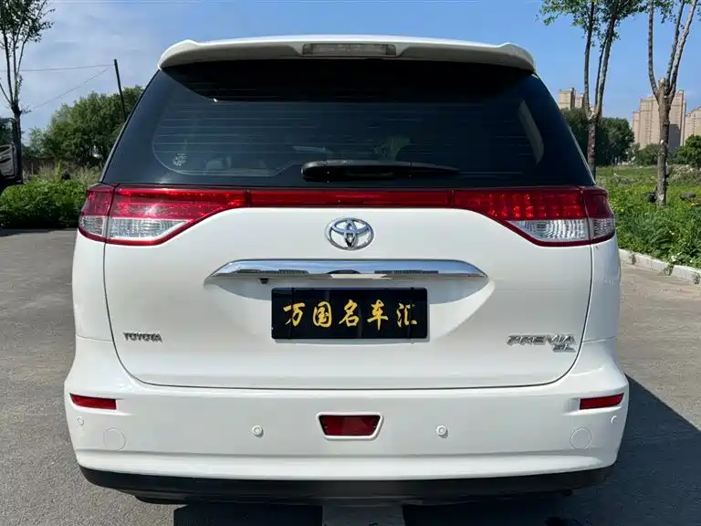 Toyota Previa 2016 — фото 4