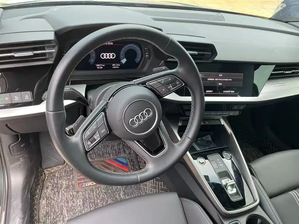 Audi A3 2023 — фото 2