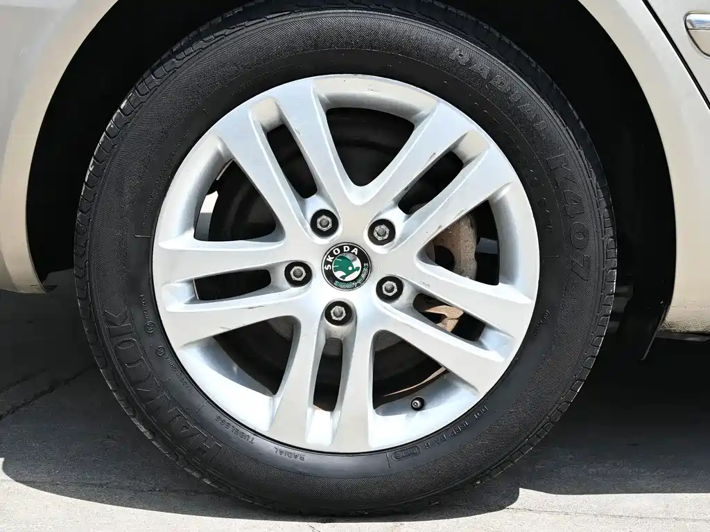 Skoda Octavia 2013 — фото 33