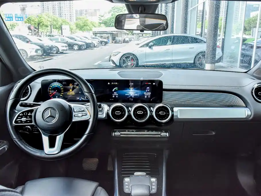 Mercedes-Benz GLB 2023 — фото 10