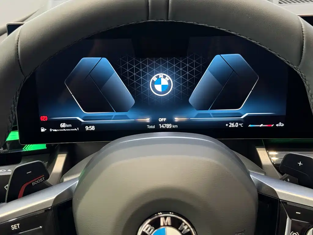 BMW 5 Series 2025 — фото 12