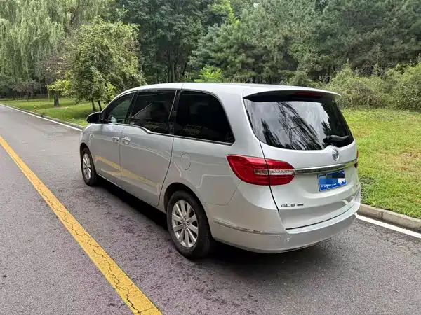 Buick GL8 2019