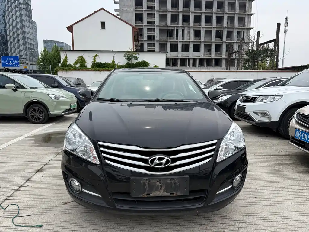 Hyundai Elantra 2015 — фото 2