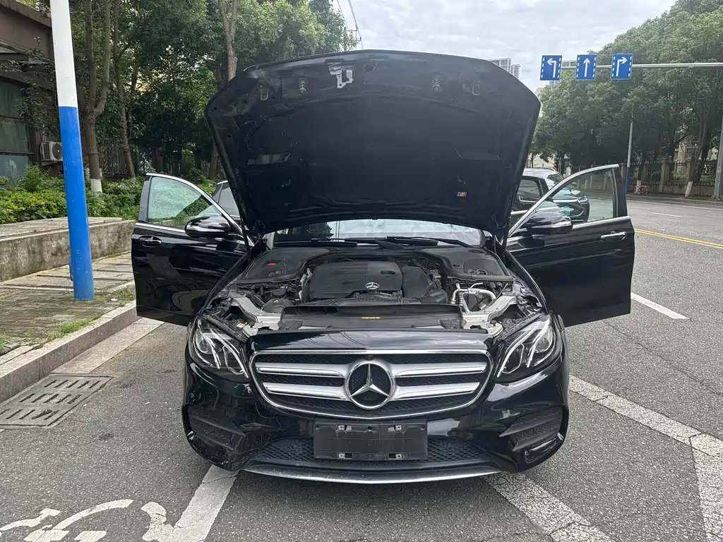 Mercedes-Benz E-Class 2019 — фото 10