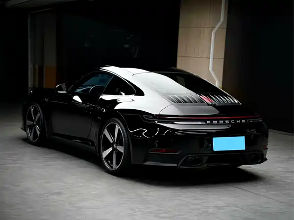 Porsche 911 2025