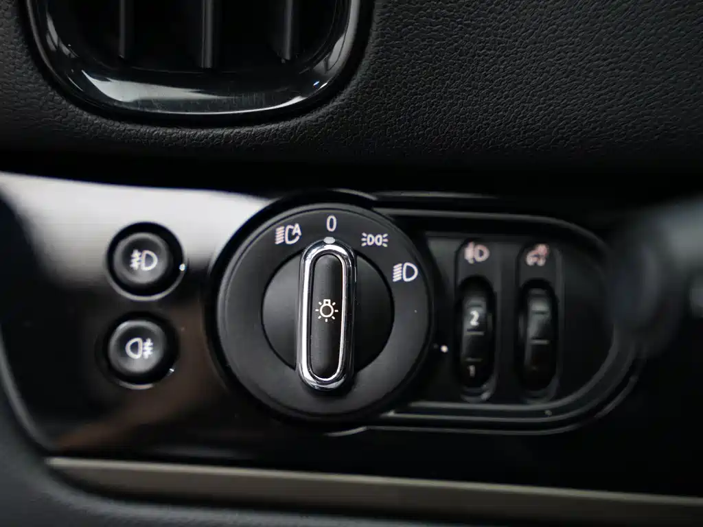 MINI Countryman 2018 — фото 14