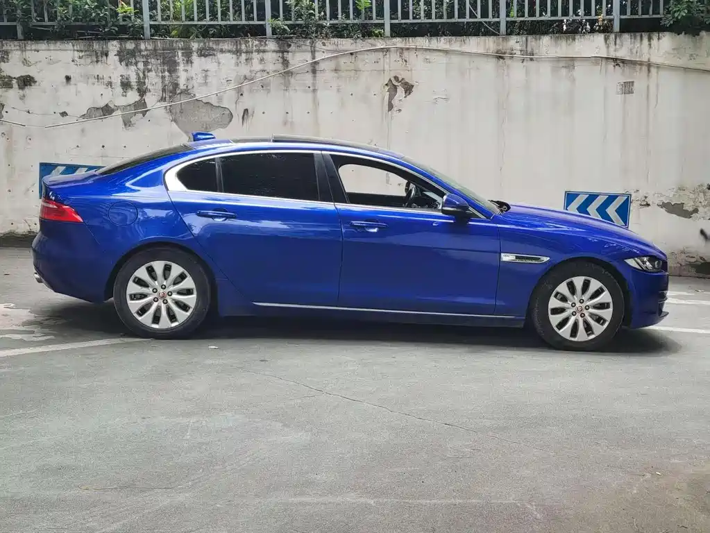 Jaguar XEL 2019 — фото 16