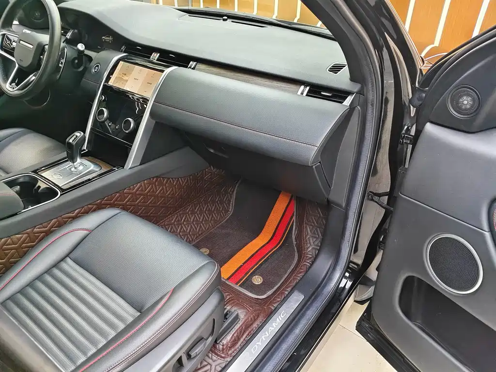 Land Rover Discovery Sport 2023 — фото 15