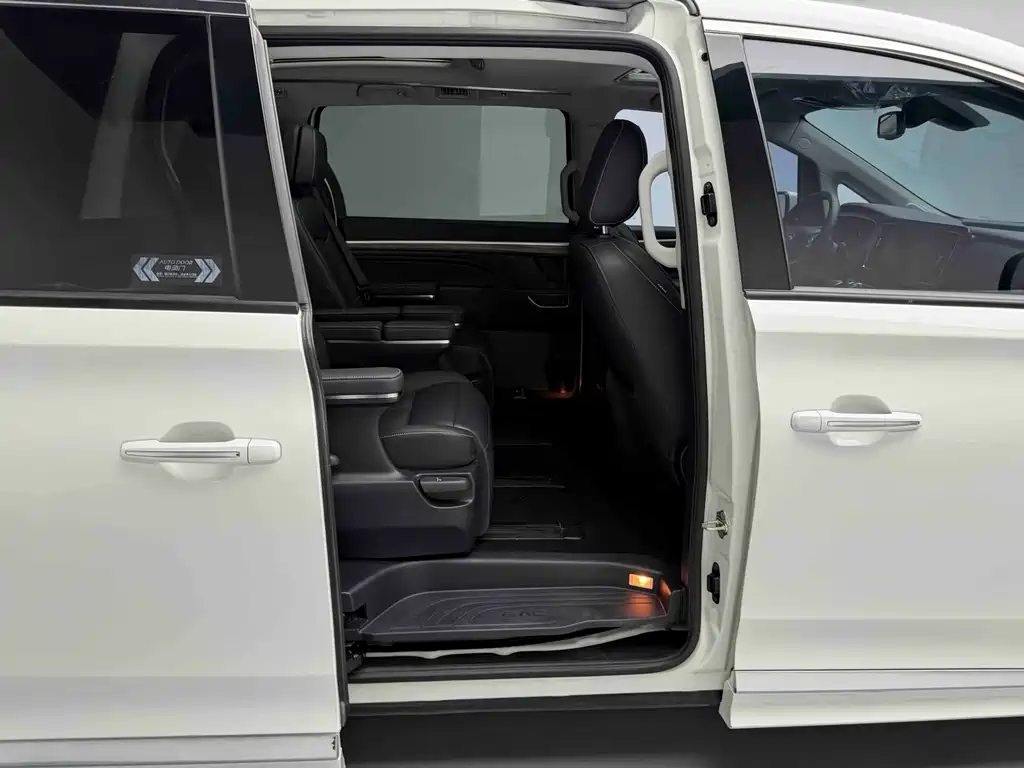 GAC Trumpchi M8 2022 — фото 20