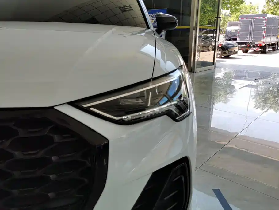 Audi Q3 2023