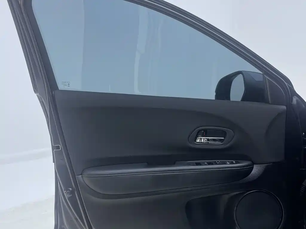 Honda Vezel 2022 — фото 18