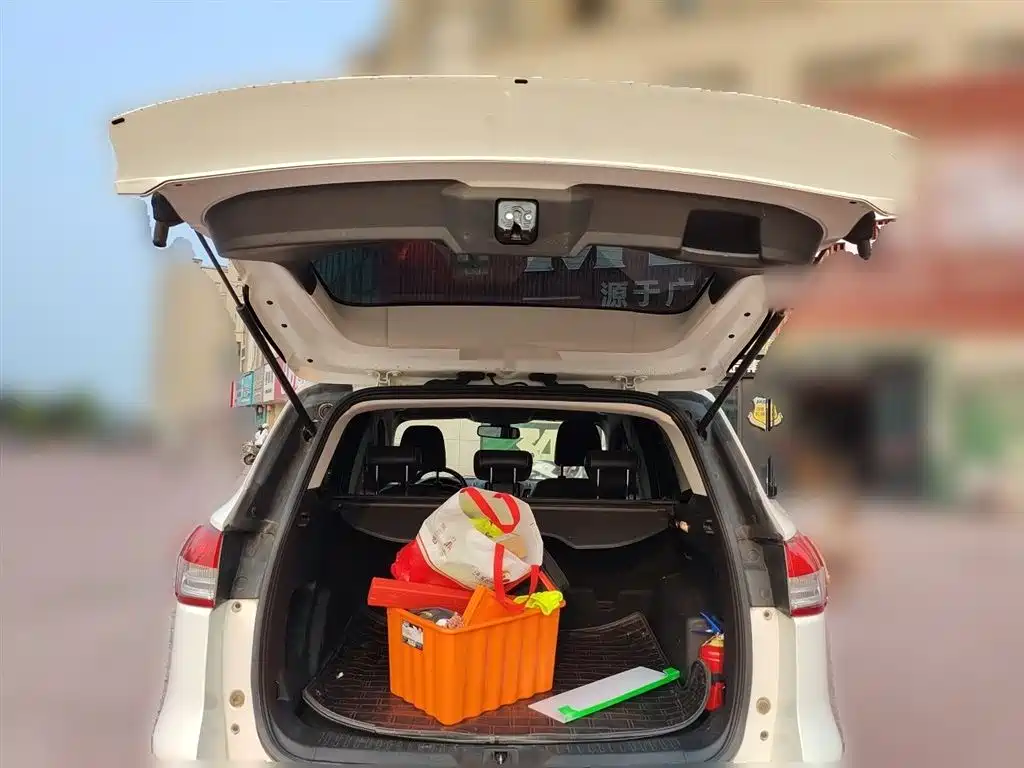 Ford Kuga 2015 — фото 15