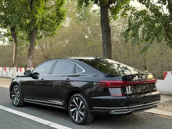 Volkswagen Passat 2021