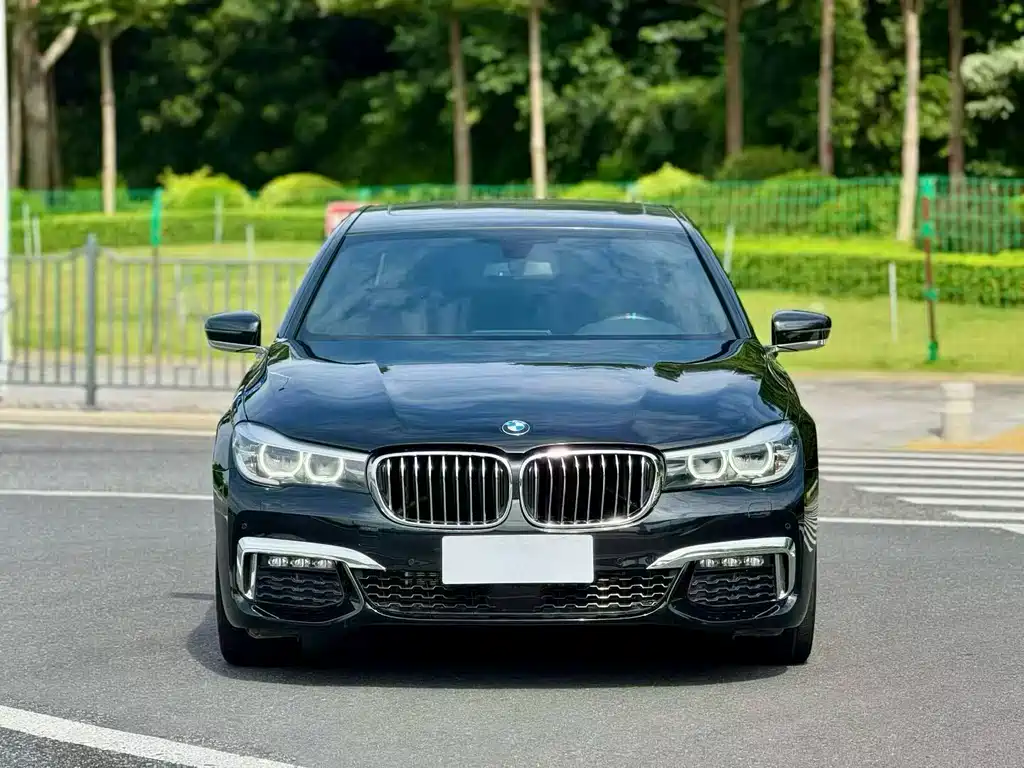 BMW 7 Series 2019 — фото 3