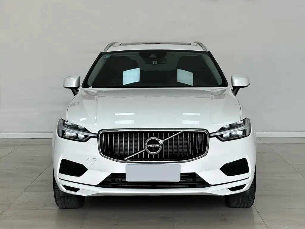 Volvo XC60 2019 — фото 2