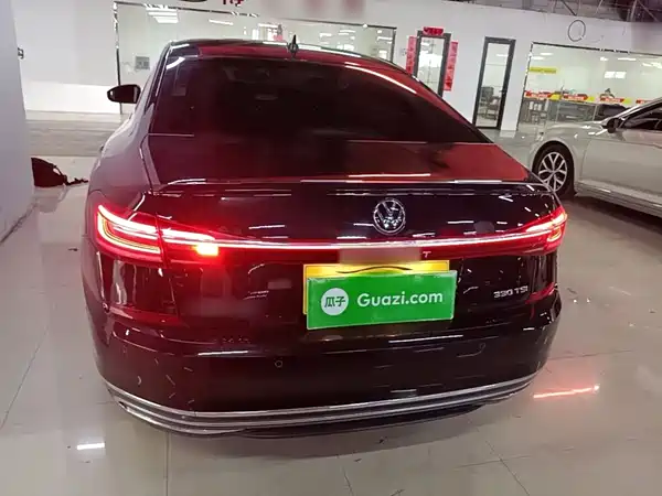 Volkswagen Passat 2023