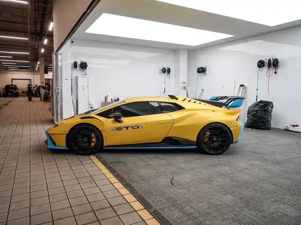 Lamborghini Huracan 2021