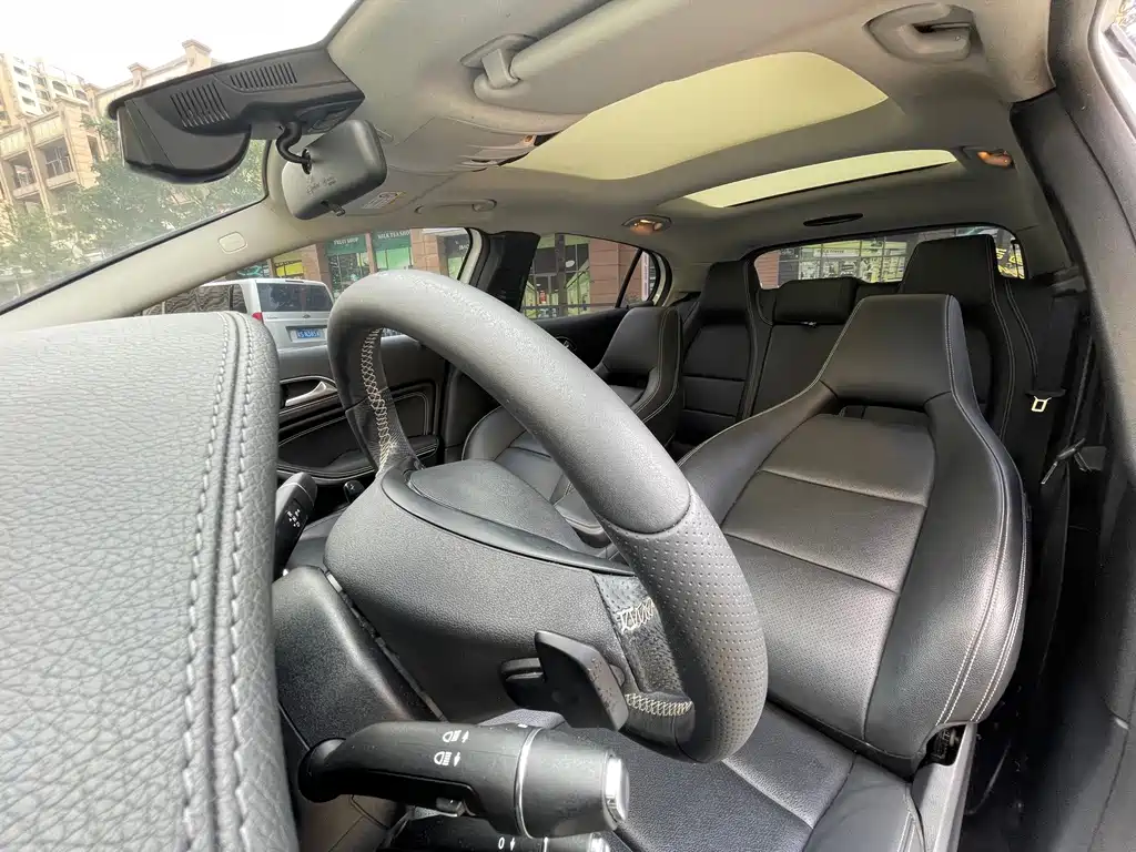 Mercedes-Benz GLA 2018 — фото 16