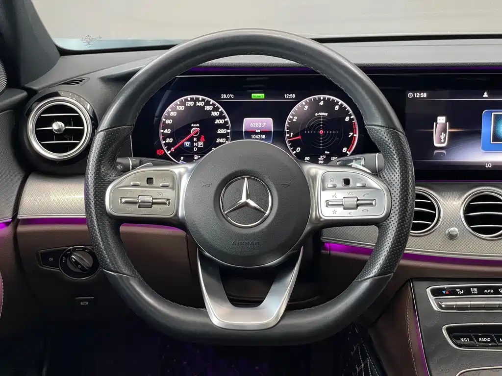 Mercedes-Benz E-Class 2020 — фото 14
