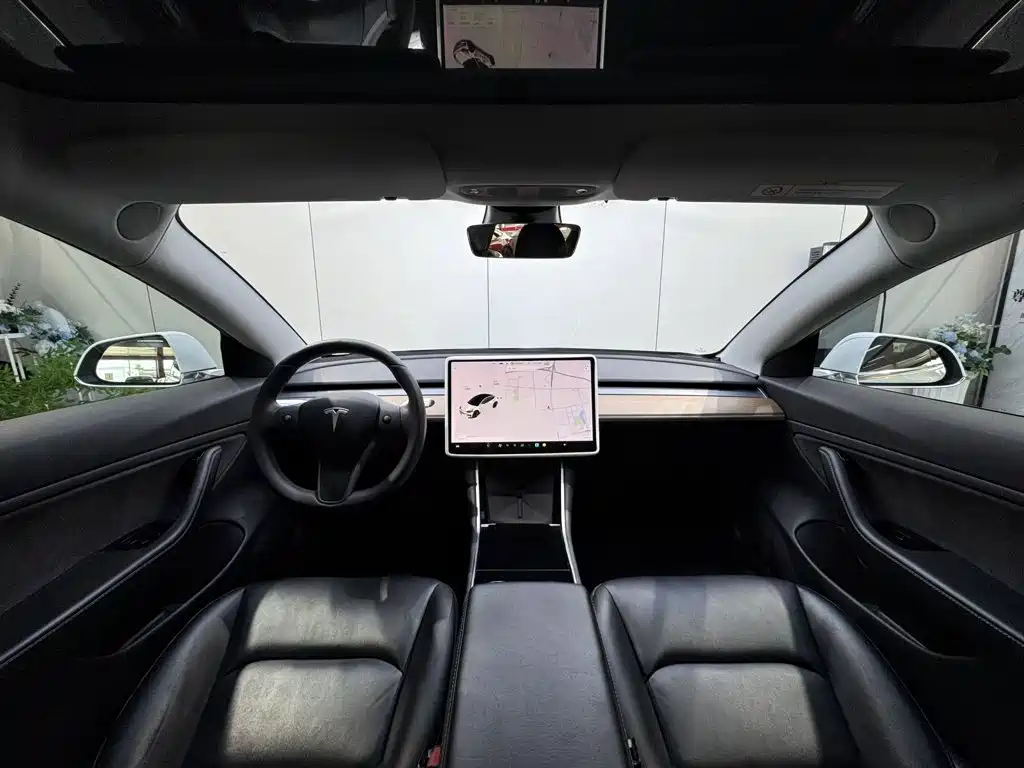 Tesla Model 3 2019 — фото 10