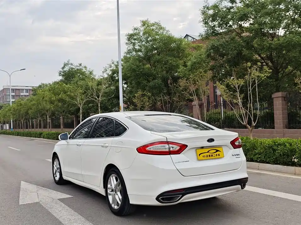 Ford Mondeo 2015 — фото 2