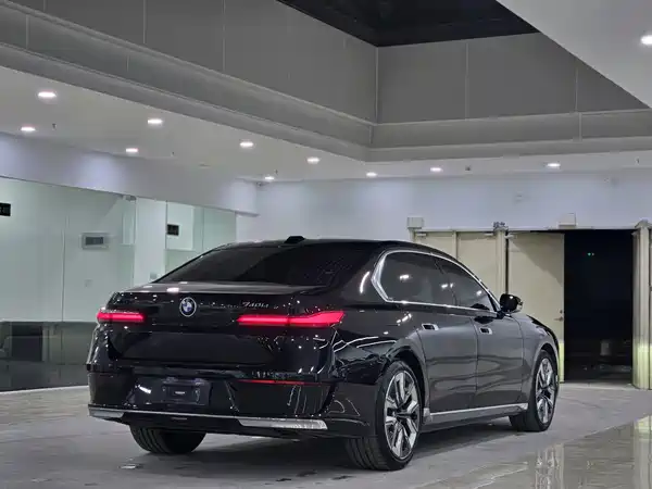 BMW 7 Series 2023