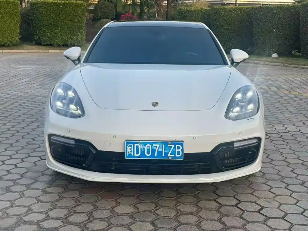 Porsche Panamera 2020 — фото 2